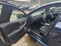 USED 2015 64 VOLVO V40 2.0 D3 SE 5d 148 BHP &pound;35 Road Tax