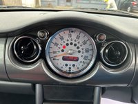 USED 2005 55 MINI CONVERTIBLE 1.6 COOPER 2d 114 BHP 