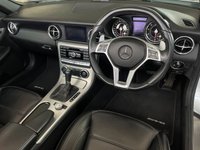 USED 2012 12 MERCEDES-BENZ SLK 5.5 SLK55 AMG 2d 421 BHP Parktronic - AIRSCARF