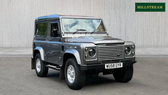 2009 58 Land Rover Defender 2.4 90 COUNTY STATION WAGON 3d 122 BHP