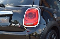 USED 2017 17 MINI HATCH COOPER 2.0 COOPER S 3d 189 BHP MEDIA XL / CHILLI PK / HEATED