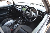 USED 2017 17 MINI HATCH COOPER 2.0 COOPER S 3d 189 BHP MEDIA XL / CHILLI PK / HEATED
