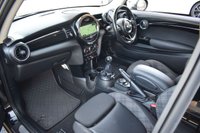 USED 2017 17 MINI HATCH COOPER 2.0 COOPER S 3d 189 BHP MEDIA XL / CHILLI PK / HEATED