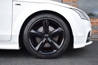 USED 2011 Y AUDI TT 2.0 TFSI QUATTRO S LINE 2d 211 BHP LOW MILES / BLACK STYLING