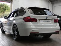 USED 2018 18 BMW 3 SERIES 3.0 330D M SPORT SHADOW EDITION TOURING 5d 255 BHP SAT NAV HARMAN KARDON HEATED LEATHER INTERIOR CRUISE CONTROL PARKING SENSORS 2 OWNERS SERVICE HISTORY