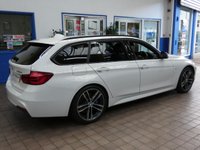 USED 2018 18 BMW 3 SERIES 3.0 330D M SPORT SHADOW EDITION TOURING 5d 255 BHP SAT NAV HARMAN KARDON HEATED LEATHER INTERIOR CRUISE CONTROL PARKING SENSORS 2 OWNERS SERVICE HISTORY