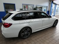 USED 2018 18 BMW 3 SERIES 3.0 330D M SPORT SHADOW EDITION TOURING 5d 255 BHP SAT NAV HARMAN KARDON HEATED LEATHER INTERIOR CRUISE CONTROL PARKING SENSORS 2 OWNERS SERVICE HISTORY