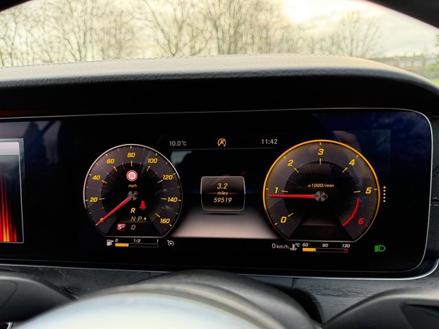 2019 Mercedes-Benz E-CLASS - Photo 8