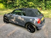 USED 2018 18 MINI CONVERTIBLE 2.0 COOPER S 2d 189 BHP 2 OWNER // CHILLI PACK // GOOD SERVICE HISTORY//FULL LEATHER HEATED//PARK CAMERA//BLUETOOTH//DAB//ADVANCED CAR EYE//  FULL LEATHER/SATNAV/DAB/PARK CAMERA