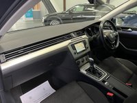USED 2015 15 VOLKSWAGEN PASSAT 1.6 TDI BlueMotion Tech SE Business Estate 5dr Diesel DSG Euro 6 (s/s) (120 ps) Sat Nav, DAB, &pound;20Tax, Belt Done