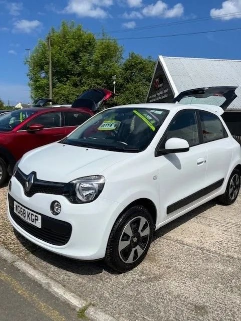 2018 68 Renault Twingo 1.0 PLAY SCE 5d 70 BHP