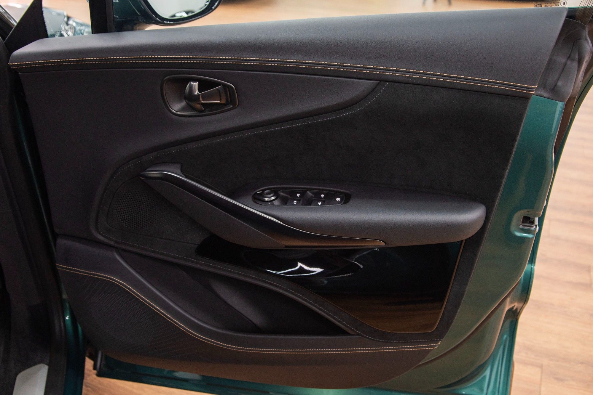 USED 2023 P ASTON MARTIN DBX 4.0 V8 707 SUV 