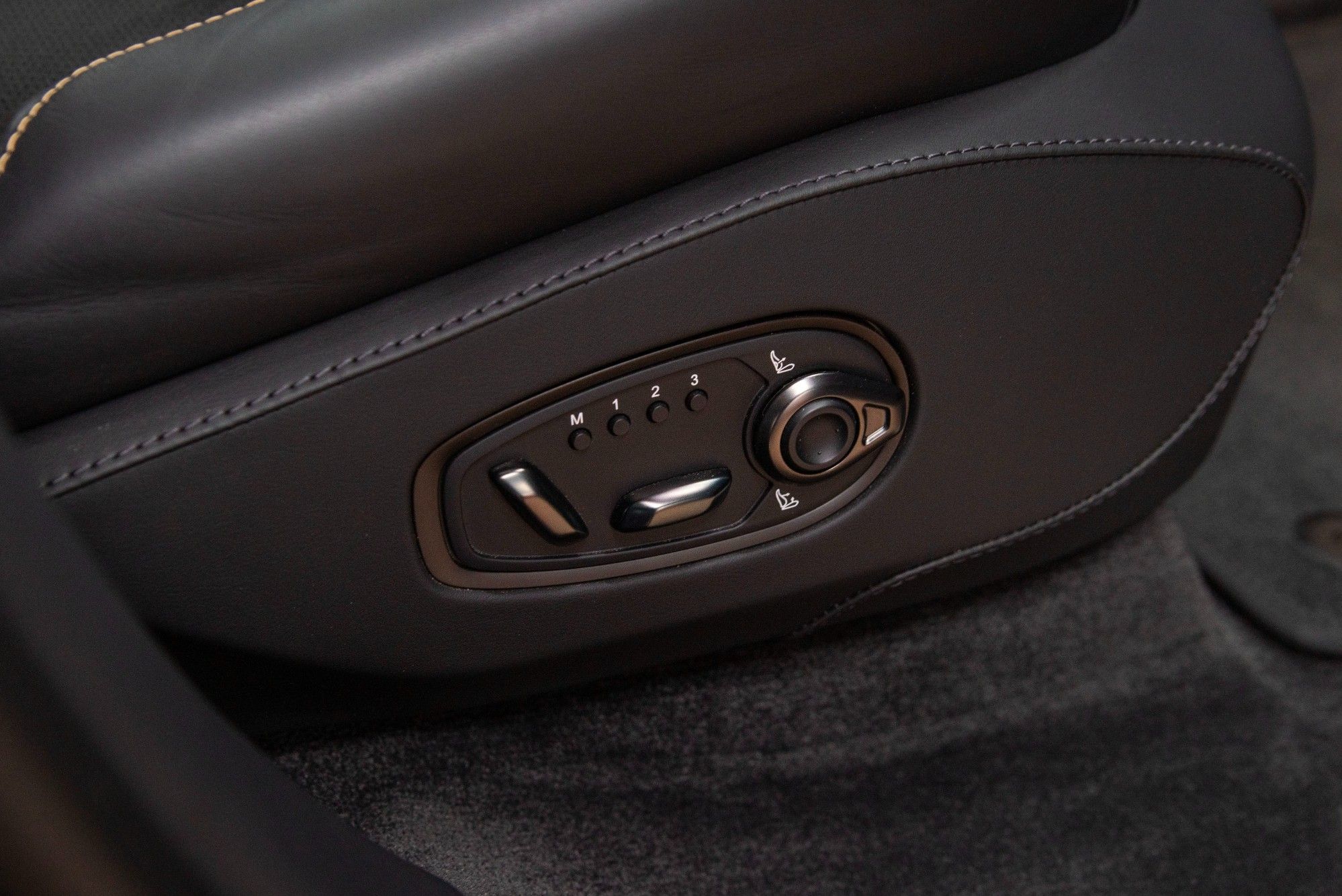 USED 2023 P ASTON MARTIN DBX 4.0 V8 707 SUV 