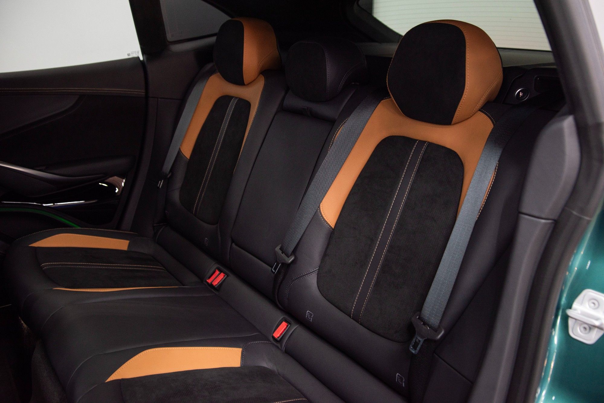 USED 2023 P ASTON MARTIN DBX 4.0 V8 707 SUV 