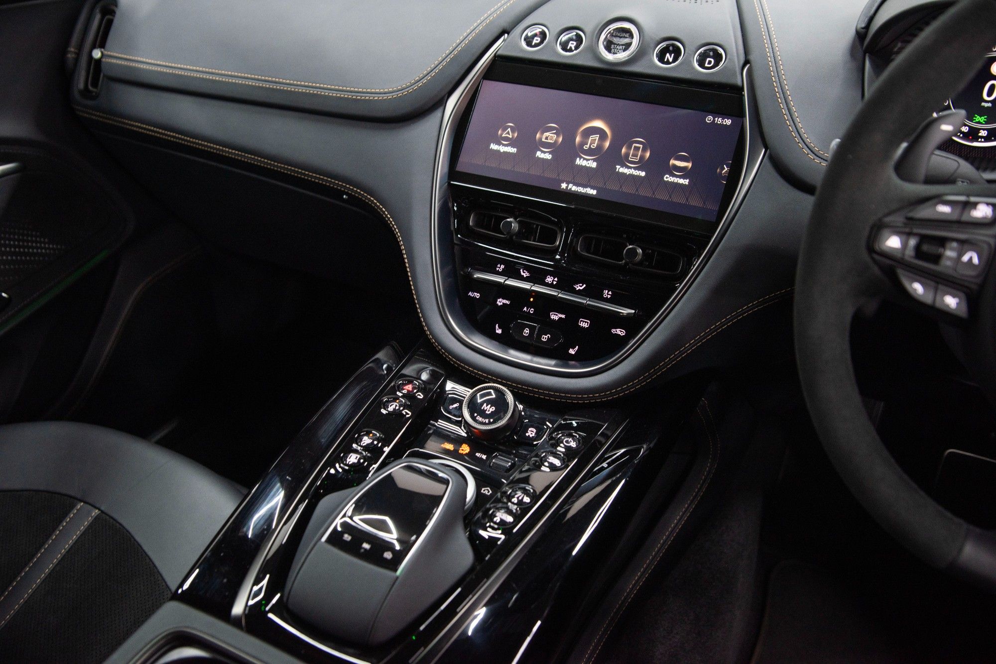 USED 2023 P ASTON MARTIN DBX 4.0 V8 707 SUV 