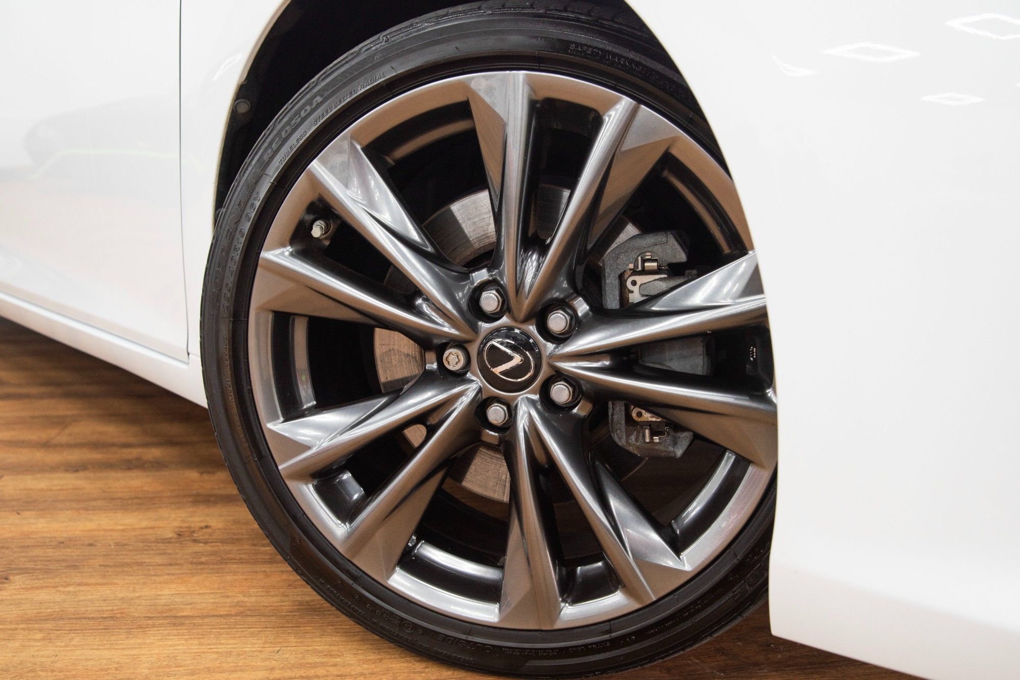 USED 2020 70 LEXUS ES 2.5 300H F SPORT 
