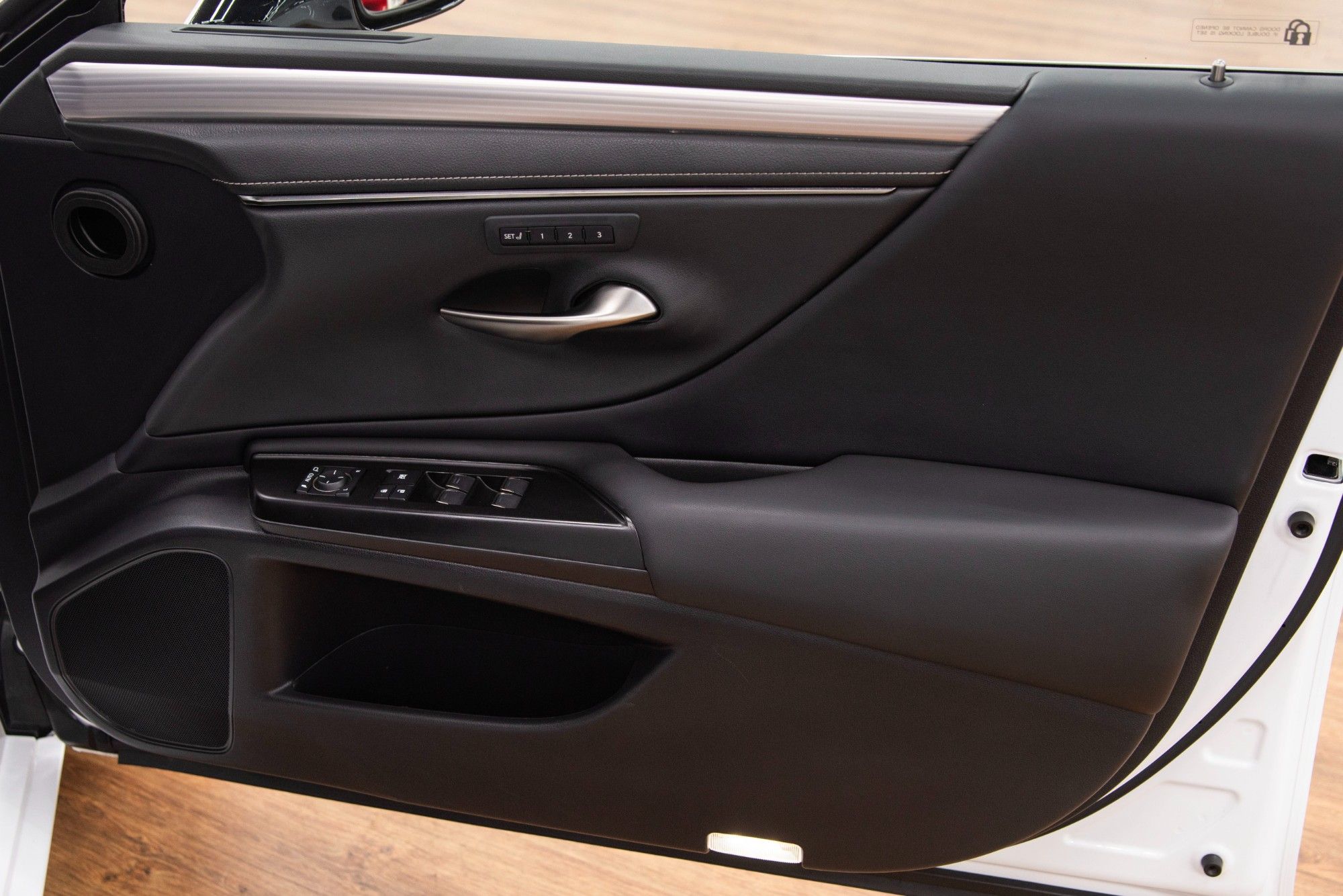 USED 2020 70 LEXUS ES 2.5 300H F SPORT 