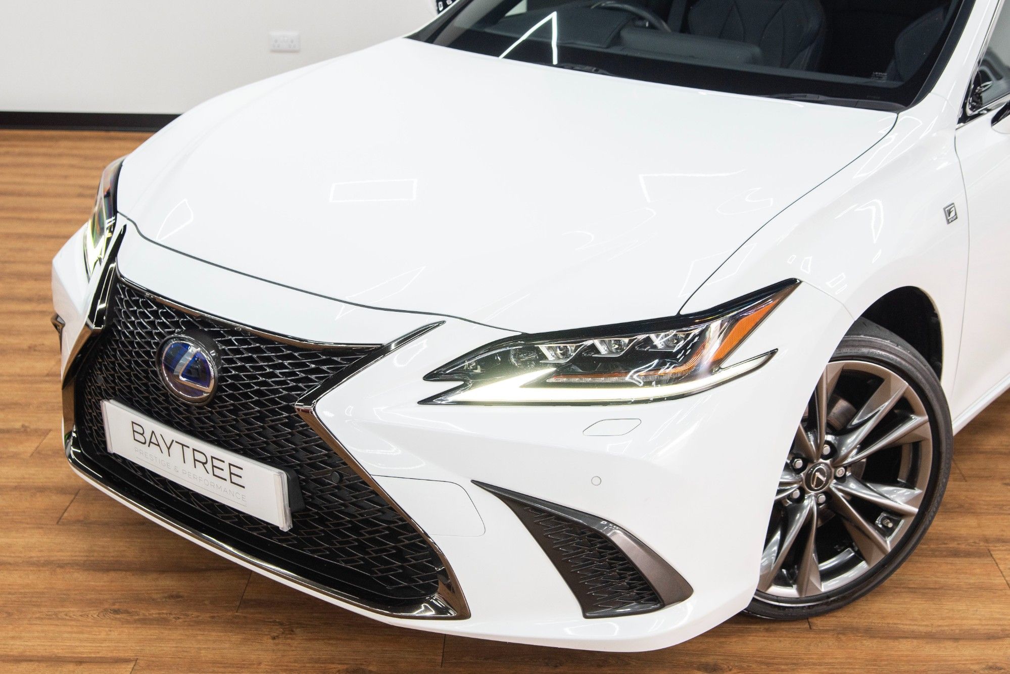 USED 2020 70 LEXUS ES 2.5 300H F SPORT 