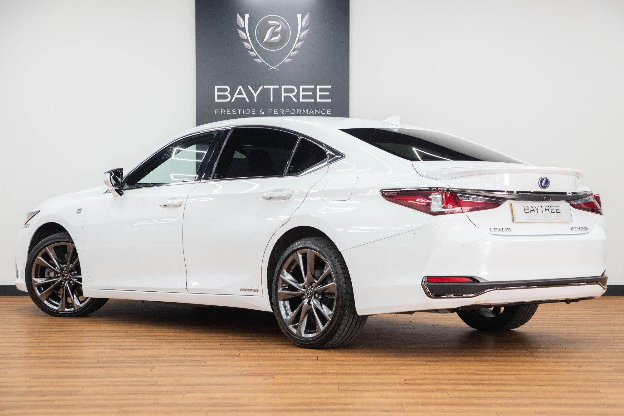 USED 2020 70 LEXUS ES 2.5 300H F SPORT 
