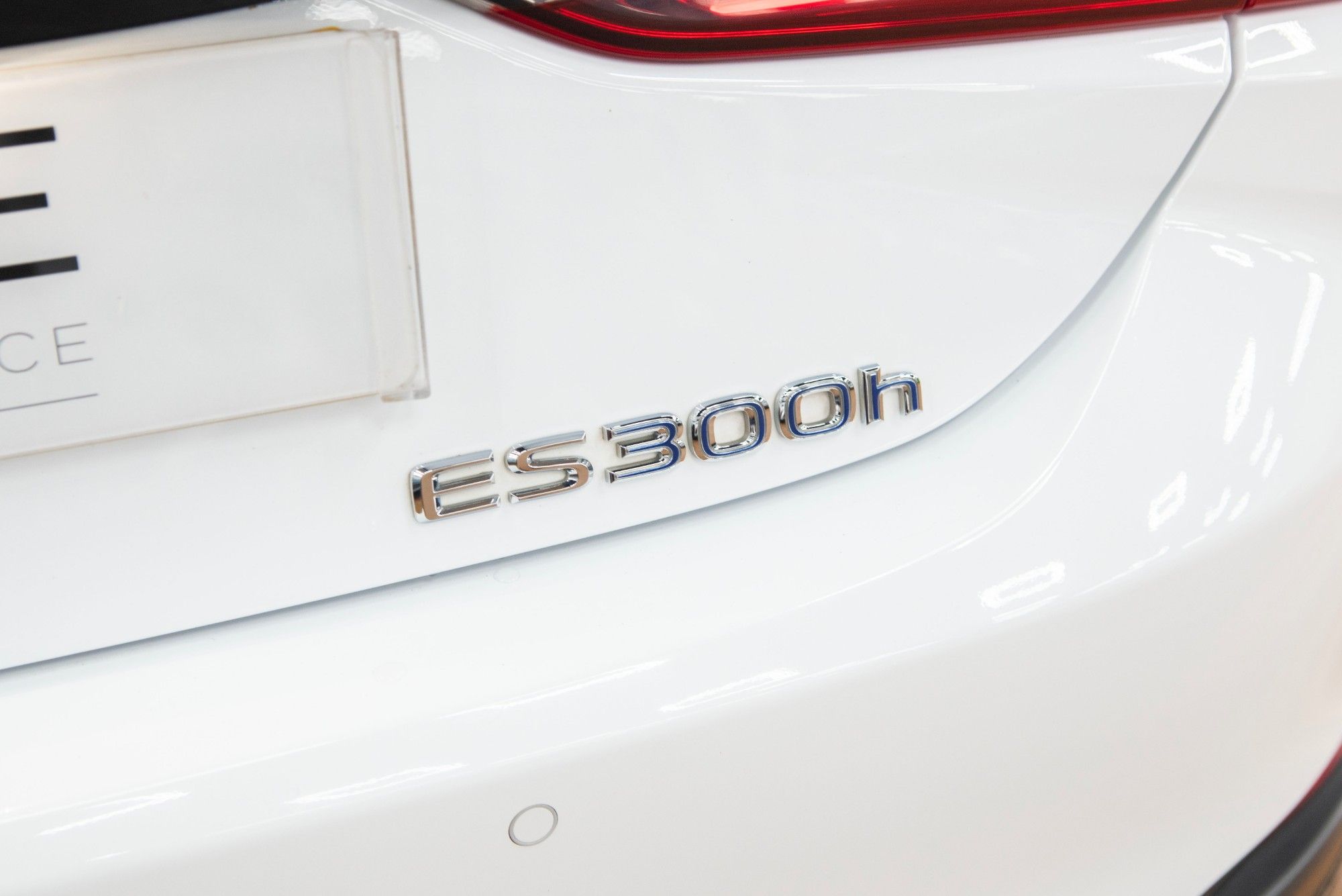USED 2020 70 LEXUS ES 2.5 300H F SPORT 
