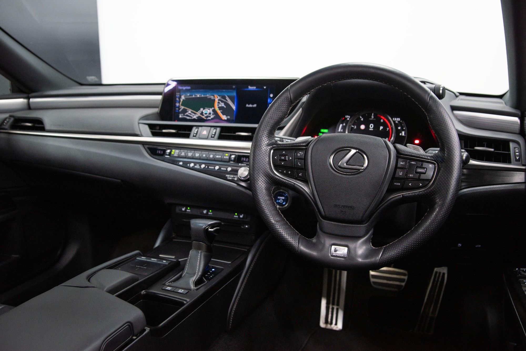 USED 2020 70 LEXUS ES 2.5 300H F SPORT 