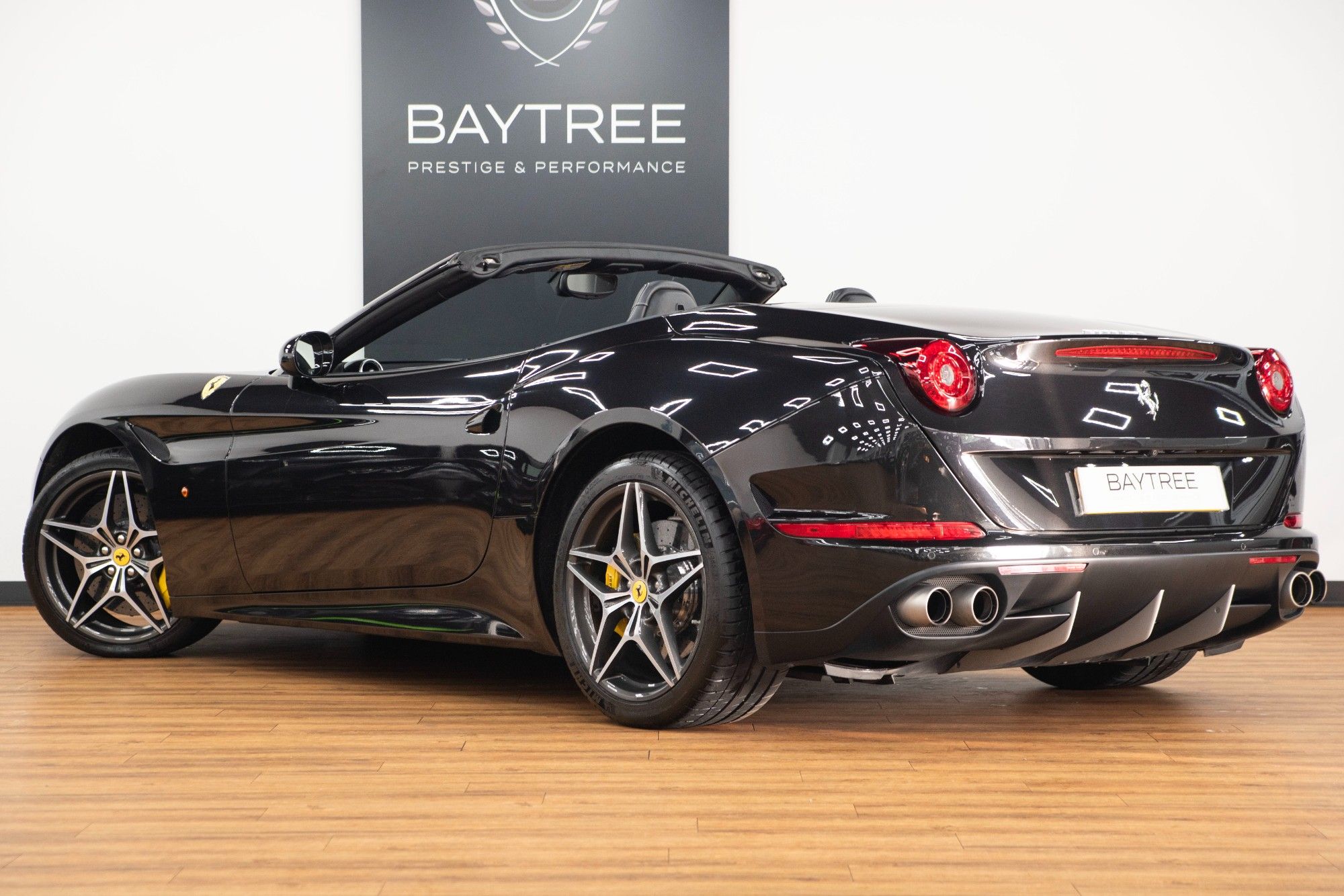 USED 2015 M FERRARI CALIFORNIA 3.9 DD 