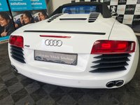 USED 2011 61 AUDI R8 4.2 SPYDER V8 QUATTRO 2d AUTO 430 BHP CONVERTIBLE