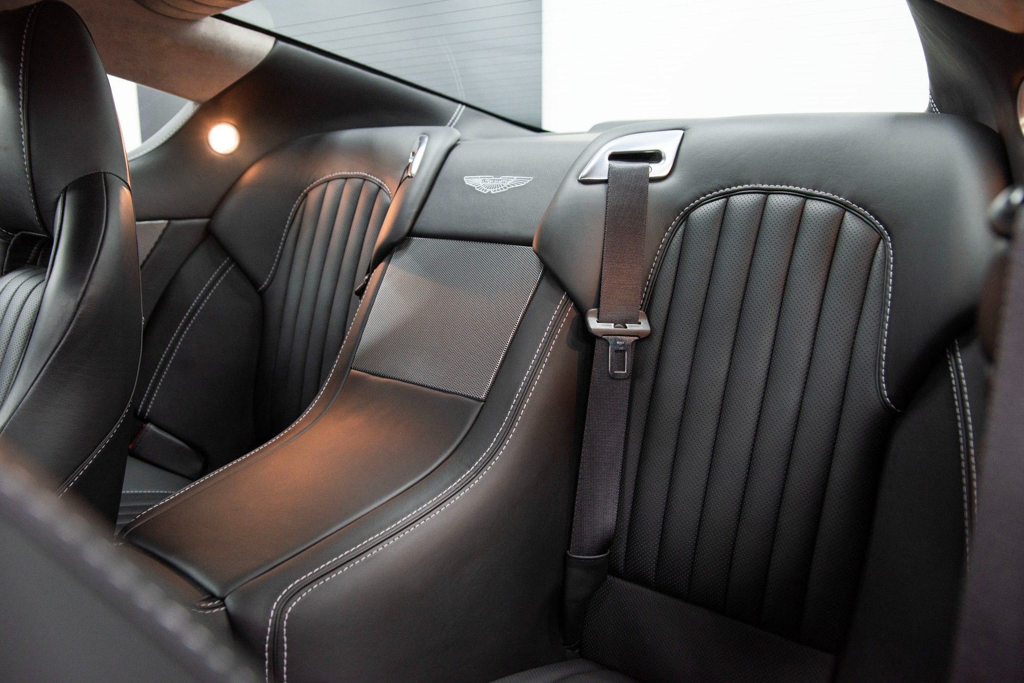 USED 2015 65 ASTON MARTIN DB9 5.9 V12 