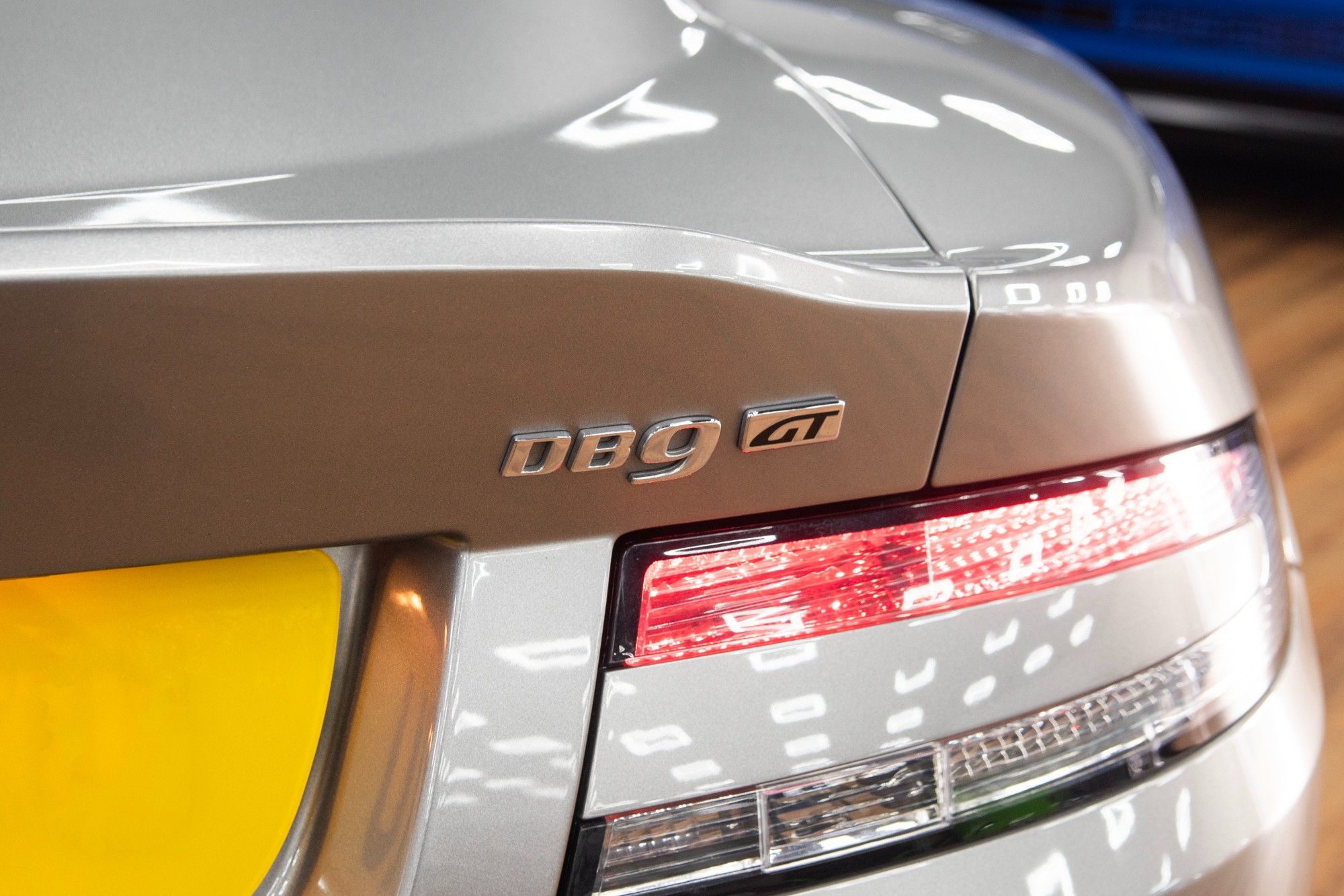 USED 2015 65 ASTON MARTIN DB9 5.9 V12 