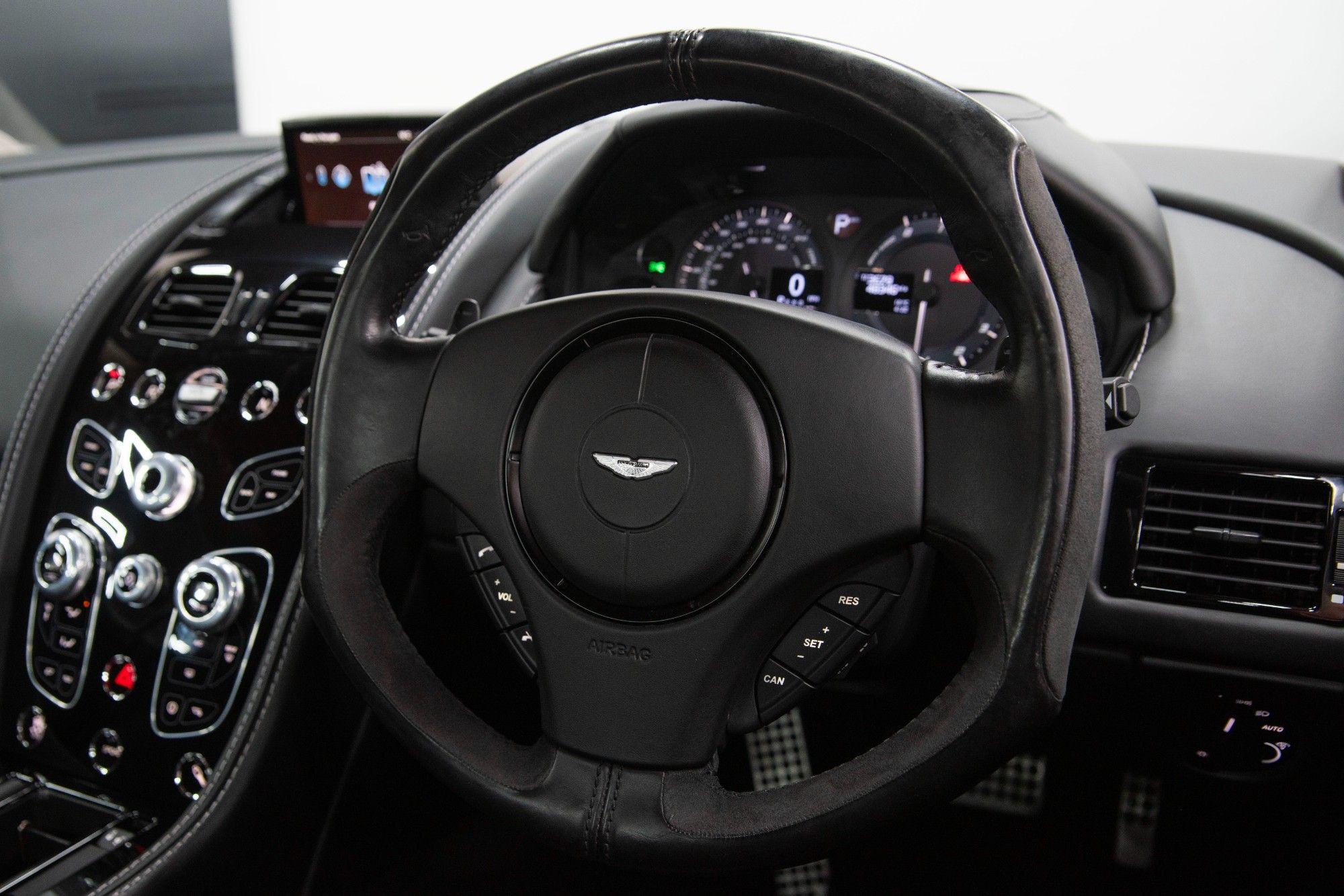 USED 2015 65 ASTON MARTIN DB9 5.9 V12 