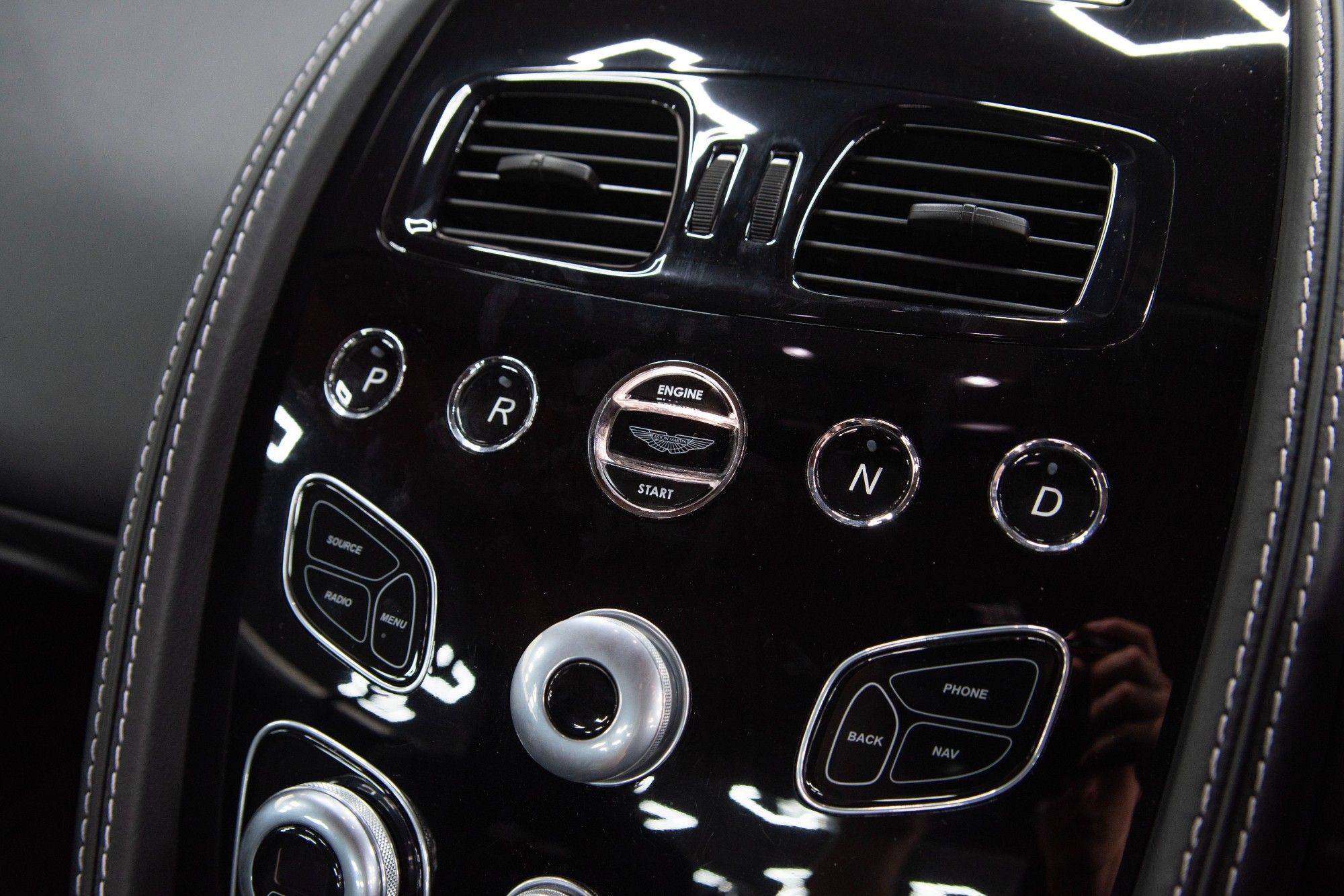 USED 2015 65 ASTON MARTIN DB9 5.9 V12 