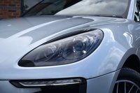 USED 2017 17 PORSCHE MACAN 2.0 PDK 5d 248 BHP PAN ROOF / HIGH SPEC / 1 OWNER
