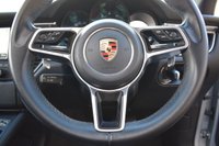 USED 2017 17 PORSCHE MACAN 2.0 PDK 5d 248 BHP PAN ROOF / HIGH SPEC / 1 OWNER