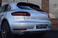 USED 2017 17 PORSCHE MACAN 2.0 PDK 5d 248 BHP PAN ROOF / HIGH SPEC / 1 OWNER