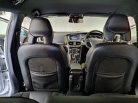 USED 2017 67 VOLVO V40 2.0 D3 R-DESIGN NAV PLUS 5d 148 BHP 6 months warranty