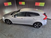 USED 2017 67 VOLVO V40 2.0 D3 R-DESIGN NAV PLUS 5d 148 BHP 6 months warranty