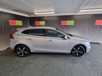 USED 2017 67 VOLVO V40 2.0 D3 R-DESIGN NAV PLUS 5d 148 BHP 6 months warranty