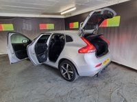 USED 2017 67 VOLVO V40 2.0 D3 R-DESIGN NAV PLUS 5d 148 BHP 6 months warranty