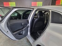 USED 2017 67 VOLVO V40 2.0 D3 R-DESIGN NAV PLUS 5d 148 BHP 6 months warranty