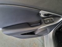 USED 2017 67 VOLVO V40 2.0 D3 R-DESIGN NAV PLUS 5d 148 BHP 6 months warranty