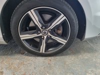 USED 2017 67 VOLVO V40 2.0 D3 R-DESIGN NAV PLUS 5d 148 BHP 6 months warranty