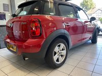 USED 2014 64 MINI COUNTRYMAN 1.6 COOPER 5d 122 BHP Low Mileage And ULEZ Compliant Automatic. Only 1 Former Owner And Full Service History !!