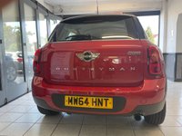 USED 2014 64 MINI COUNTRYMAN 1.6 COOPER 5d 122 BHP Low Mileage And ULEZ Compliant Automatic. Only 1 Former Owner And Full Service History !!