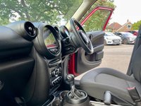 USED 2014 64 MINI COUNTRYMAN 1.6 COOPER 5d 122 BHP Low Mileage And ULEZ Compliant Automatic. Only 1 Former Owner And Full Service History !!