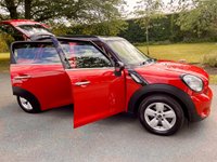 USED 2014 64 MINI COUNTRYMAN 1.6 COOPER 5d 122 BHP Low Mileage And ULEZ Compliant Automatic. Only 1 Former Owner And Full Service History !!