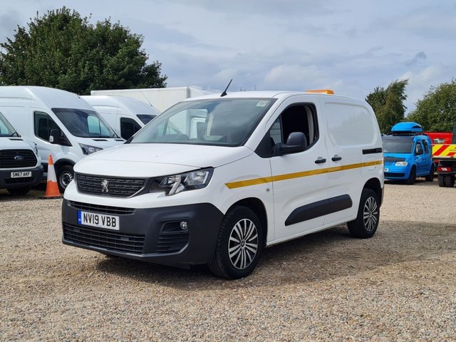 View our Peugeot Partner 1.6 BLUEHDI PROFESSIONAL L1 100 BHP