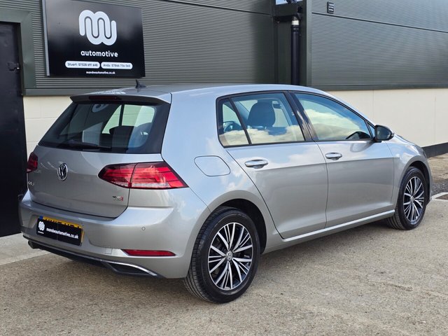 View our VOLKSWAGEN GOLF