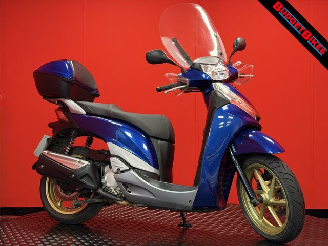 View our Honda Sh300i range