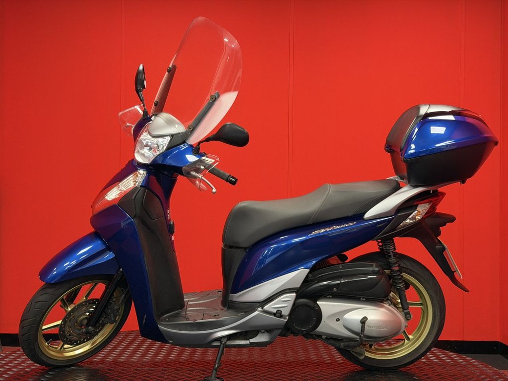 USED 2011 11 HONDA SH300i TRADE BIKES AT TRADE PRICES 6 SERVICE STAMPS