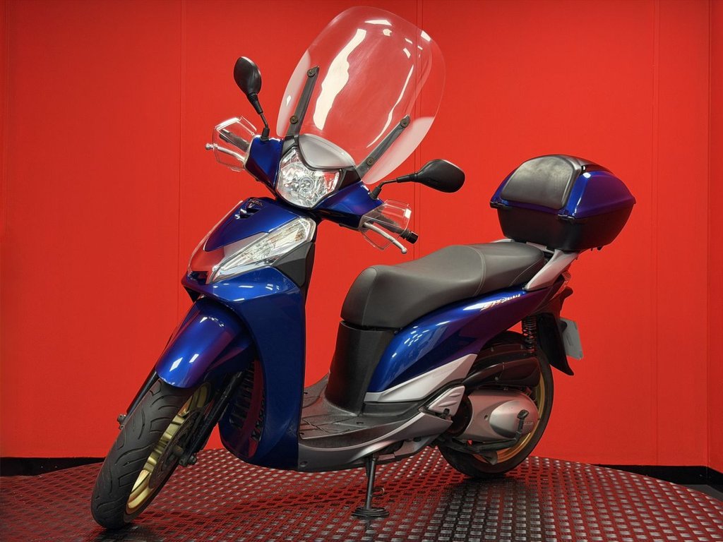 USED 2011 11 HONDA SH300i TRADE BIKES AT TRADE PRICES 6 SERVICE STAMPS